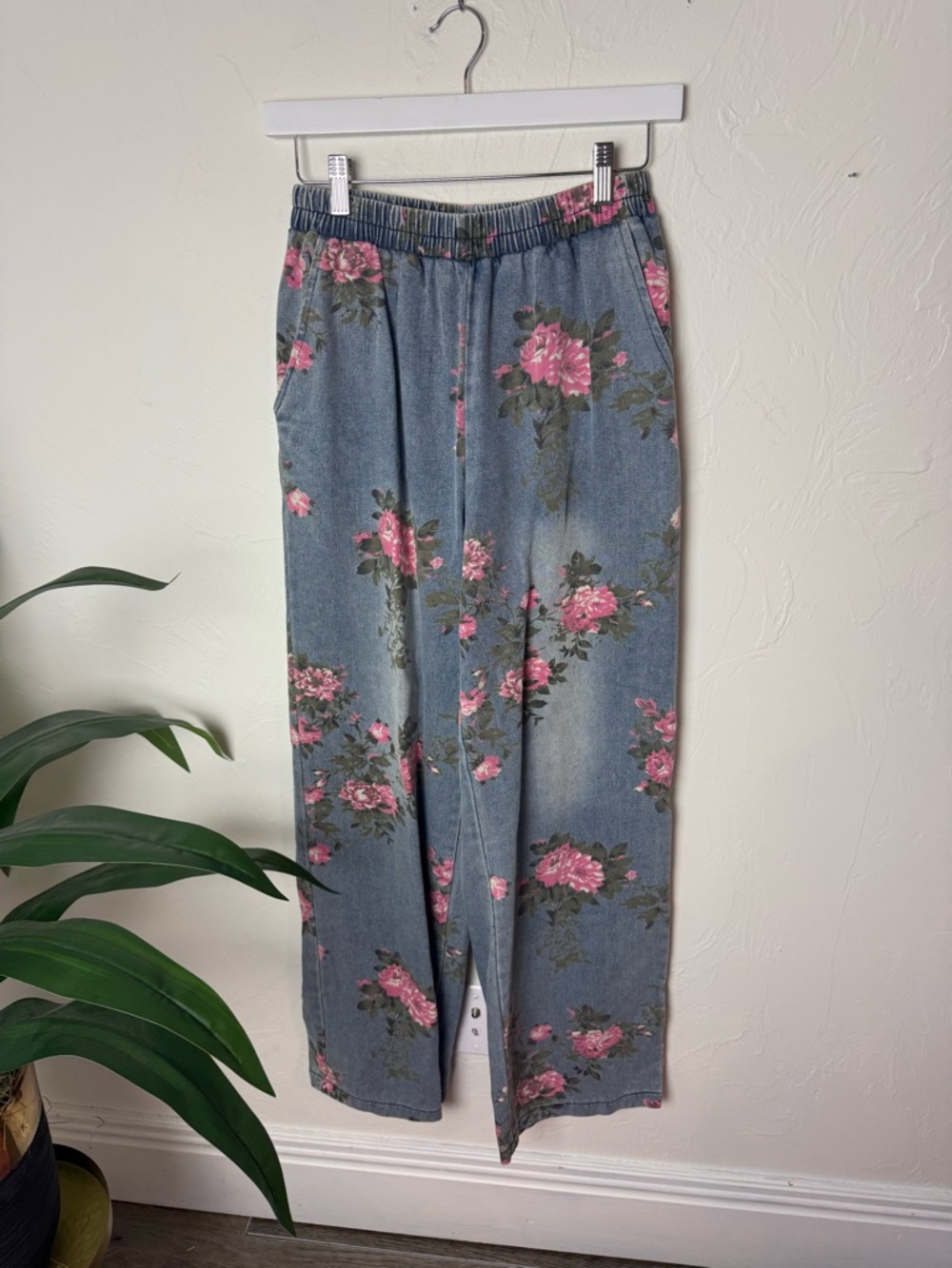 Flower Child Denim Pants - Picture 5 of 7